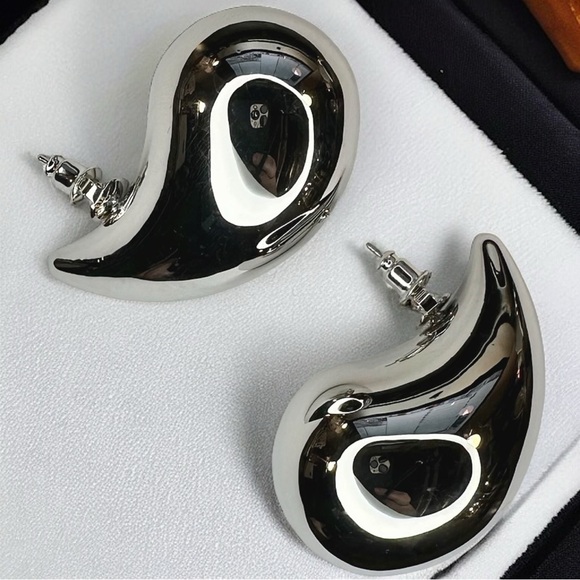 NEW Silver Stainless Steel Large Water Drop Statement Earrings Celeb Favorite - Picture 3 of 16